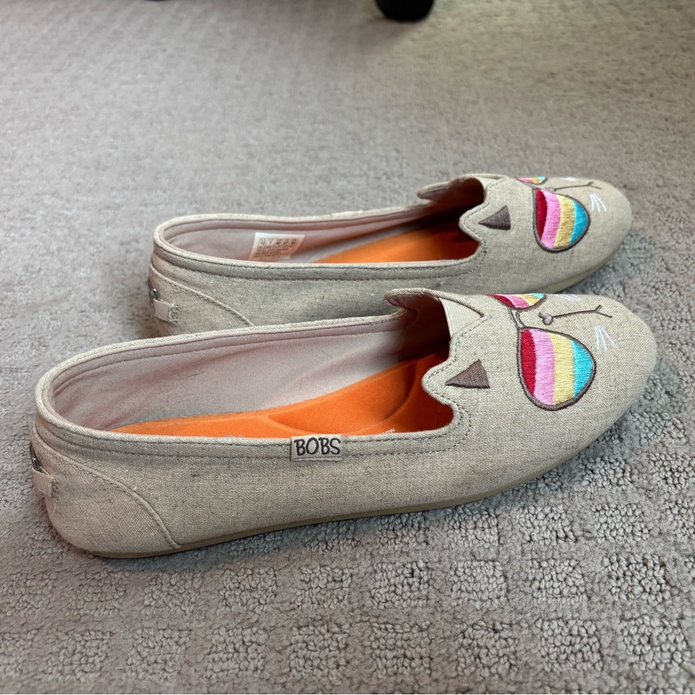 BOBS by Skechers Cat Face Slip-On Flats in Beige with Rainbow Sunglasses 10 - Picture 4 of 7